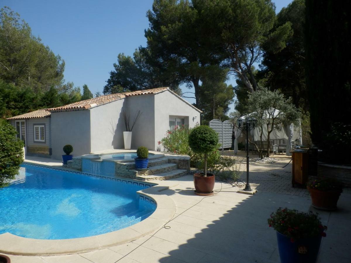 Gite Le City En Provence ลอมเบสค์ ภายนอก รูปภาพ